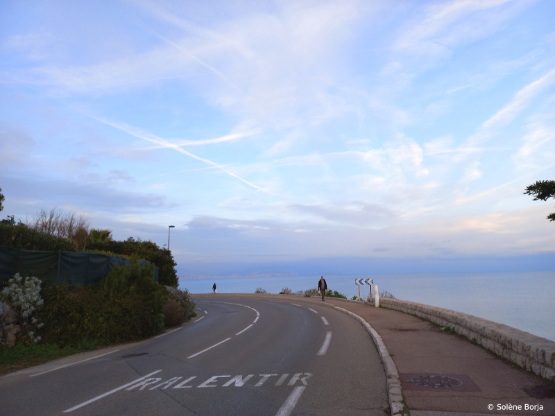 Route bord de mer ralentir